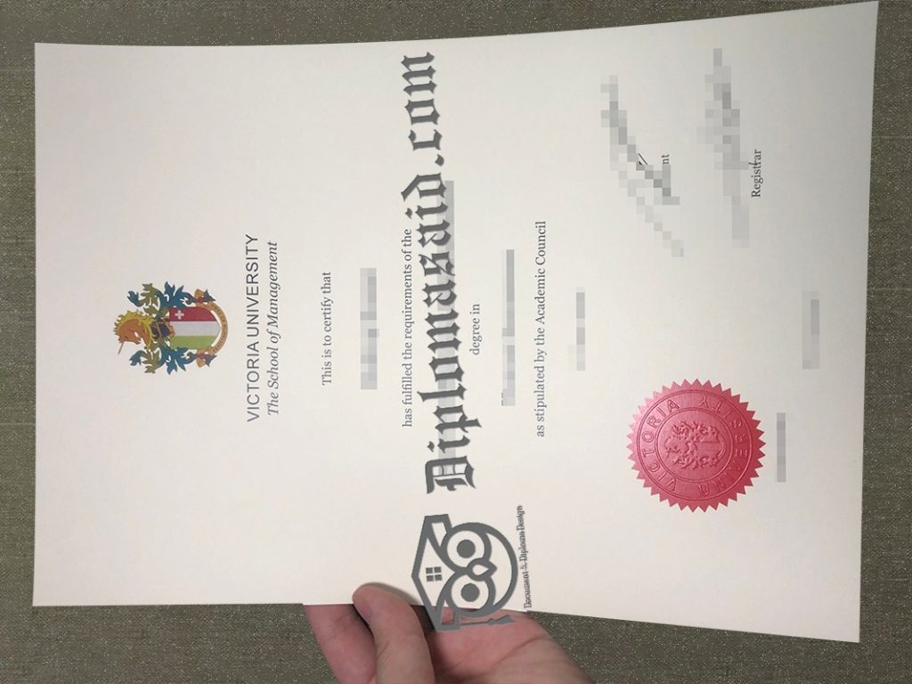Victoria University diploma, Victoria University degree